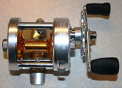 baitcast or spinning reel for walleye NEW SILVER CL25 Crappie Sunfish Baitcast Fishing Reel Walleye Pike Crappie