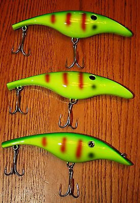 3 Deluxe Saltwater Lures 7.5 Inches w/ Rattles Very Durable Yellow